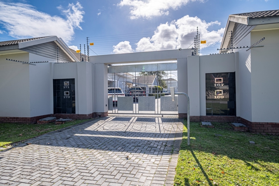 4 Bedroom Property for Sale in Walmer Eastern Cape